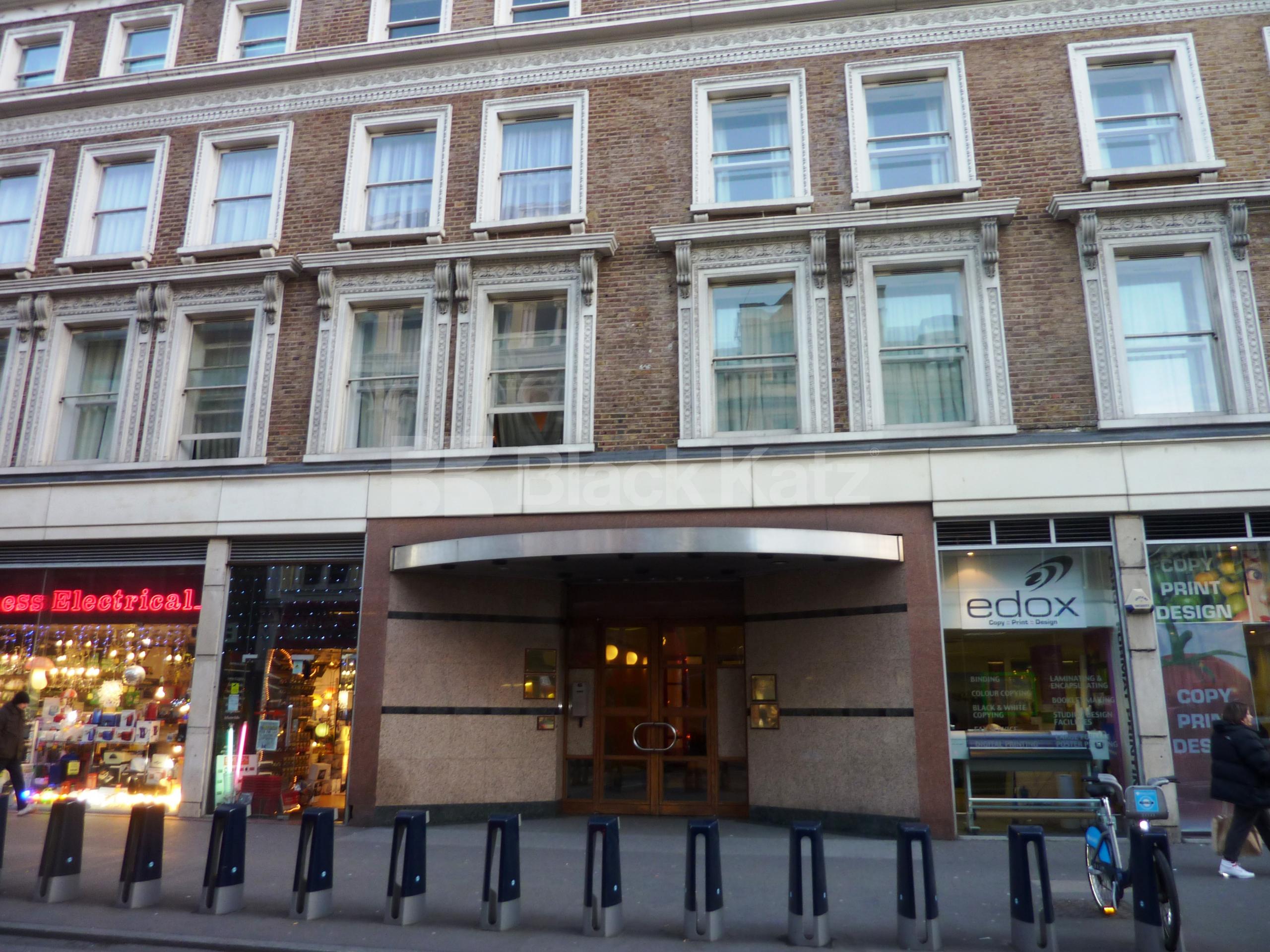 			SWIMMING POOL AND GYM!, 2 Bedroom, 1 bath, 1 reception Flat			 Westbourne Grove, BAYSWATER / WESTBOURNE GROVE W2